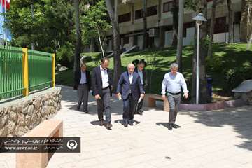 بازدید معاون وزیر بهداشت از مرکز ایرانوم